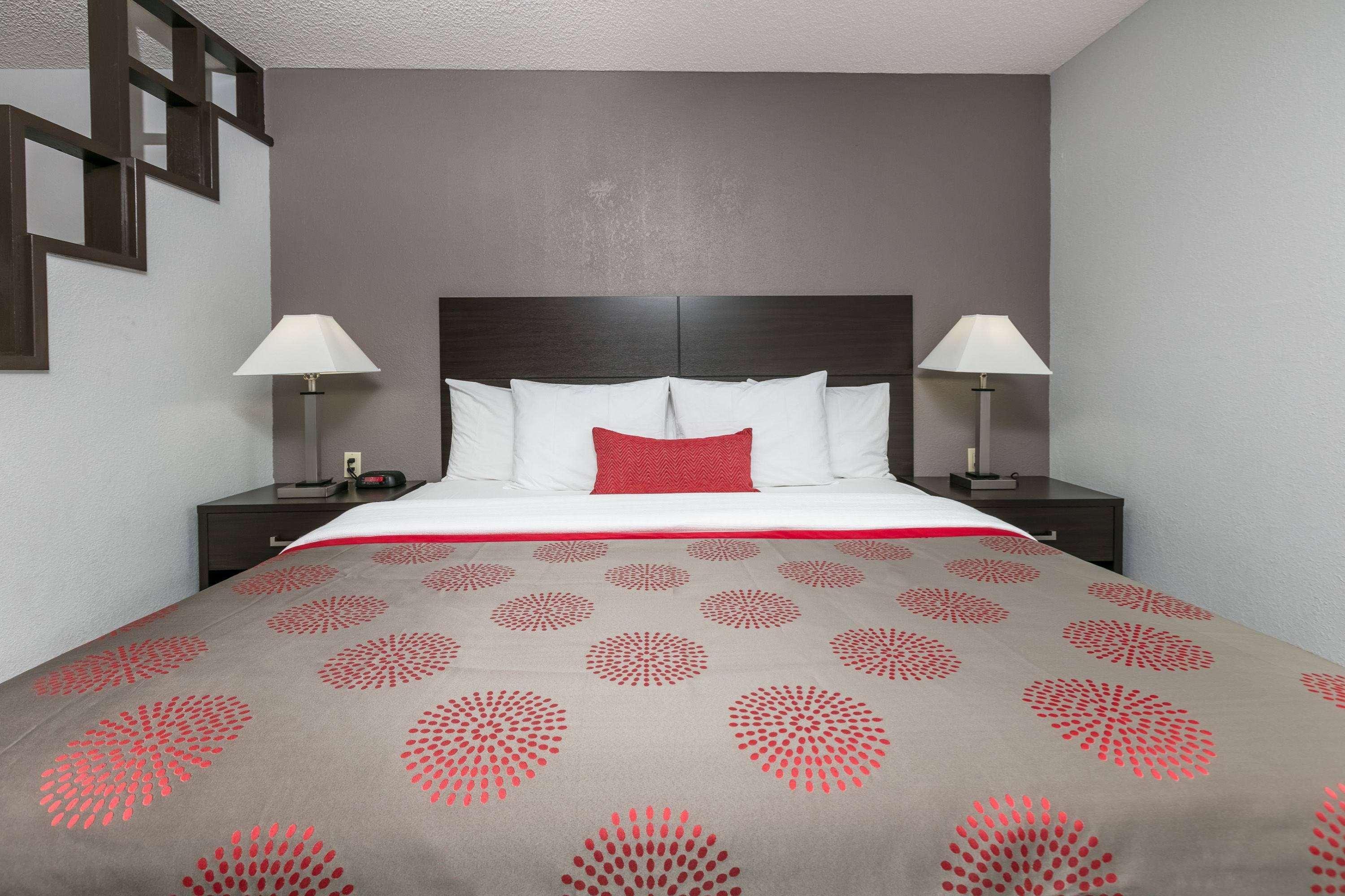 Ramada By Wyndham El Paso Hotel Exterior photo